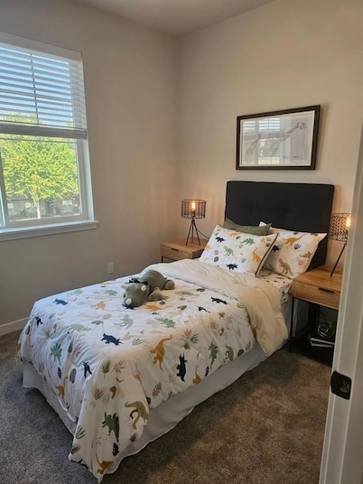7BR Comfort Haven For 16 I Next to Tinker I EC