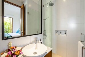 Hair dryer, towels