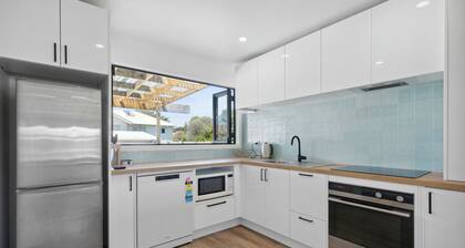 Coastal Comfort - Foxton Beach Holiday Home
