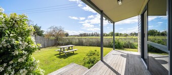 Cosy Lakeside - Manapouri Holiday Home