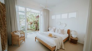 5 bedrooms, iron/ironing board, free WiFi, bed sheets