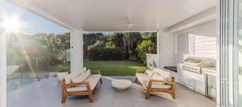 Coen by the Sea - Beachfront home