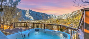 Hot Tub, Game Room w/ Mountain Views Near Town