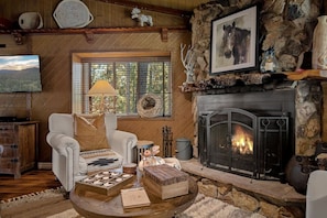 Smart TV, chimenea y tenis de mesa 