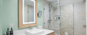 Hair dryer, towels, soap, toilet paper - 1 bedroom Presidental - Margaritaville Resort, St Thomas (Saint Thomas)