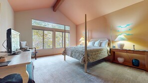 3 bedrooms, iron/ironing board, WiFi, bed sheets - NEW! Snowcreek IV #545 (3-Bedroom Condo) with Pool - Pets Allowed (Mammoth Lakes)