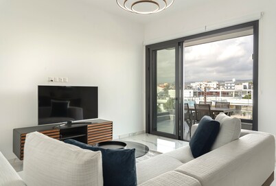 Phaedrus Living: Limassol Opalia Residences Jade