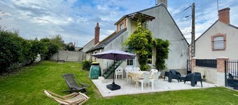 In Sologne, family home with garden near Chambord castle and forests