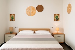 1 dormitorio y ropa de cama