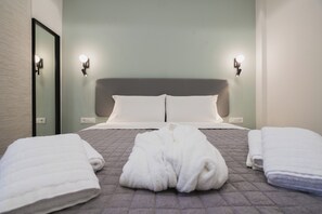 1 habitación, caja de seguridad en la habitación y escritorio 