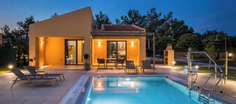 SOUND OF SEA Villas - Deluxe Villa