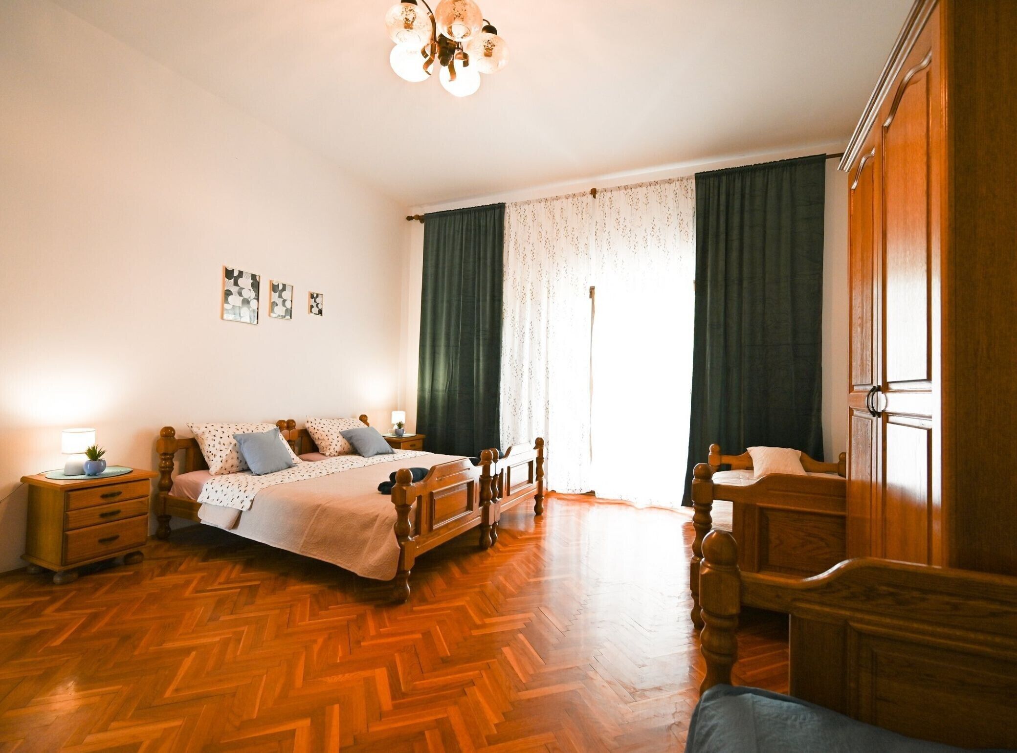 2 bedrooms, Internet, bed sheets