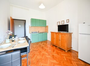 Fridge, stovetop - Green and Lush Apartments with Terrace - Standard Two Bedroom Apartment with Terrace (Rovinj)