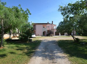 Exterior - Green and Lush Apartments with Terrace - Standard Two Bedroom Apartment with Terrace (Rovinj)