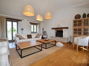 Televisión, chimenea