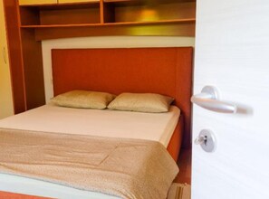 1 quarto, ferros/tábuas de passar roupa, Wi-Fi, roupa de cama