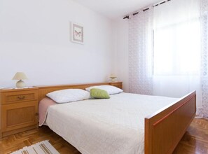 1 camera, ferro/asse da stiro, Wi-Fi, lenzuola