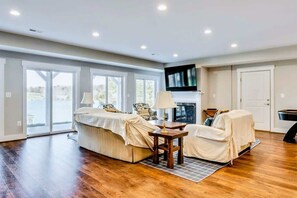 Smart TV, fireplace, offices