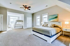 7 bedrooms, desk, iron/ironing board, free WiFi
