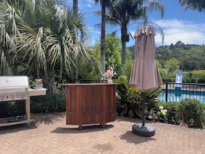 Property grounds - Winter Fun - Spa, Pinball, Billiard and more (Kumeu)