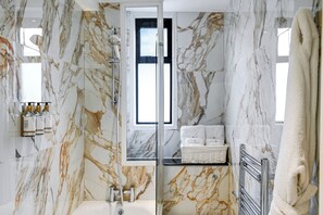 Bathrobes - Avari Apartments - Princeton Collection (London)
