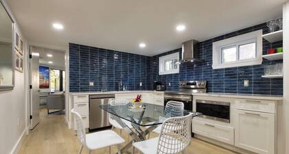 Ultra-Modern Apartment, Pet-Friendly, Free Off-Street Parking, Steps to Metro!