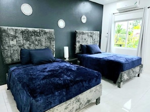 2 bedrooms, iron/ironing board, WiFi, bed sheets - Spacious, modern 2-bedroom apartment, Westend Negril with AC, WiFi, W/Heater (Negril)