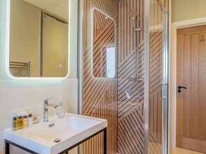 Towels - 2 bedroom accommodation in Thorness (Thorness)