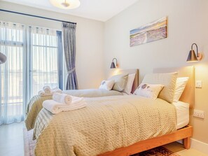 2 bedrooms, free WiFi, bed sheets - 2 bedroom accommodation in Thorness (Thorness)