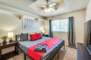 4 habitaciones, tabla de planchar con plancha, wifi y ropa de cama 