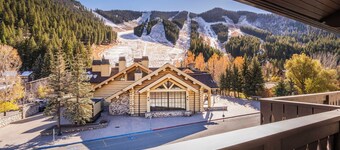 Beautiful Edelweiss Condo steps from Warm Springs Lodge