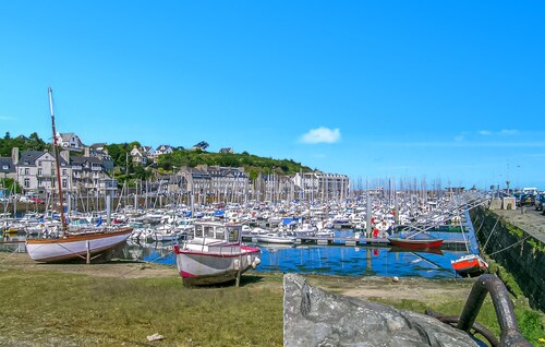 Gorgeous home in Quessoy