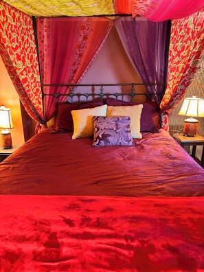 2 bedrooms, desk, free WiFi, bed sheets