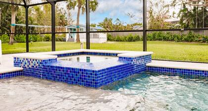 Beautiful 4-bedroom House in Charming Location - Heated Pool - Near Beach