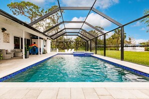 Piscine extérieure, piscine chauffée