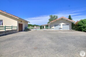 Exterior - Gîte du Mas Brunet - CHATENAY (CHATENAY)