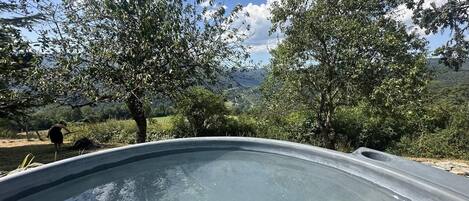 Outdoor spa tub