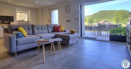 Between lakes and mountains