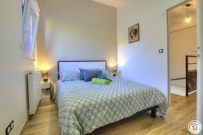 3 bedrooms, iron/ironing board, free WiFi, bed sheets