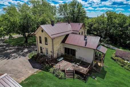 Exterior. Relax & Reboot in this Charming 2-Bedroom Townhome