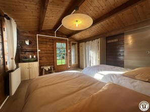 3 soverom, skrivebord, strykejern/-brett og wi-fi (inkludert)