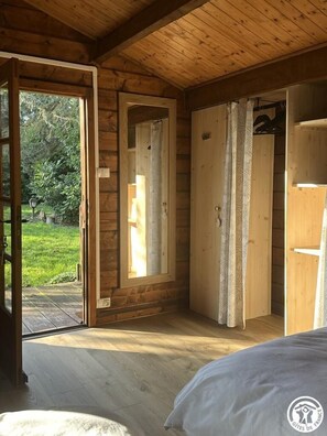 3 dormitorios, tabla de planchar con plancha, wifi gratis y ropa de cama