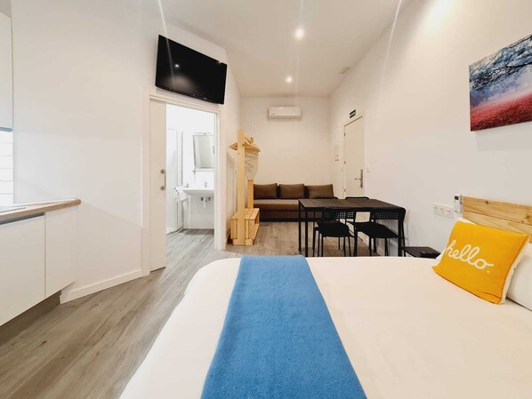 Down duvets, laptop workspace, iron/ironing board, free WiFi