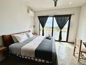 4 chambres, bureau, Wi-Fi, draps fournis
