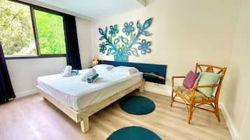 1 dormitorio, tabla de planchar con plancha, cuna de viaje y wifi