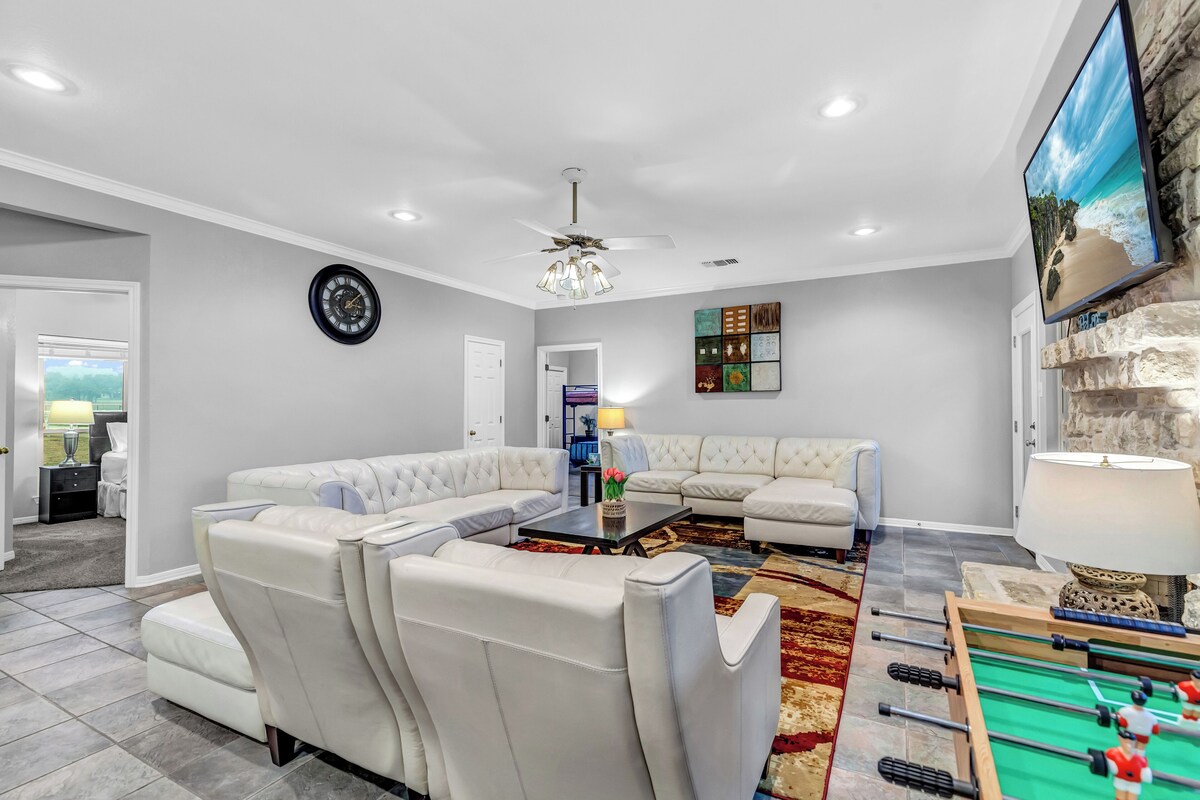 Photo 16 of ♥Relaxing Oasis♥Pool♥ Spa♥Steam shower☀ 3-Acre Backyard, Games/Activities!