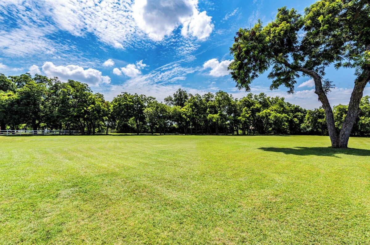 Photo 14 of ♥Relaxing Oasis♥Pool♥ Spa♥Steam shower☀ 3-Acre Backyard, Games/Activities!