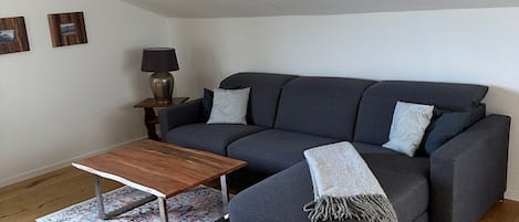 TV, DVD player