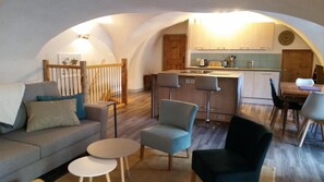 电视、DVD 播放器、立体声音响