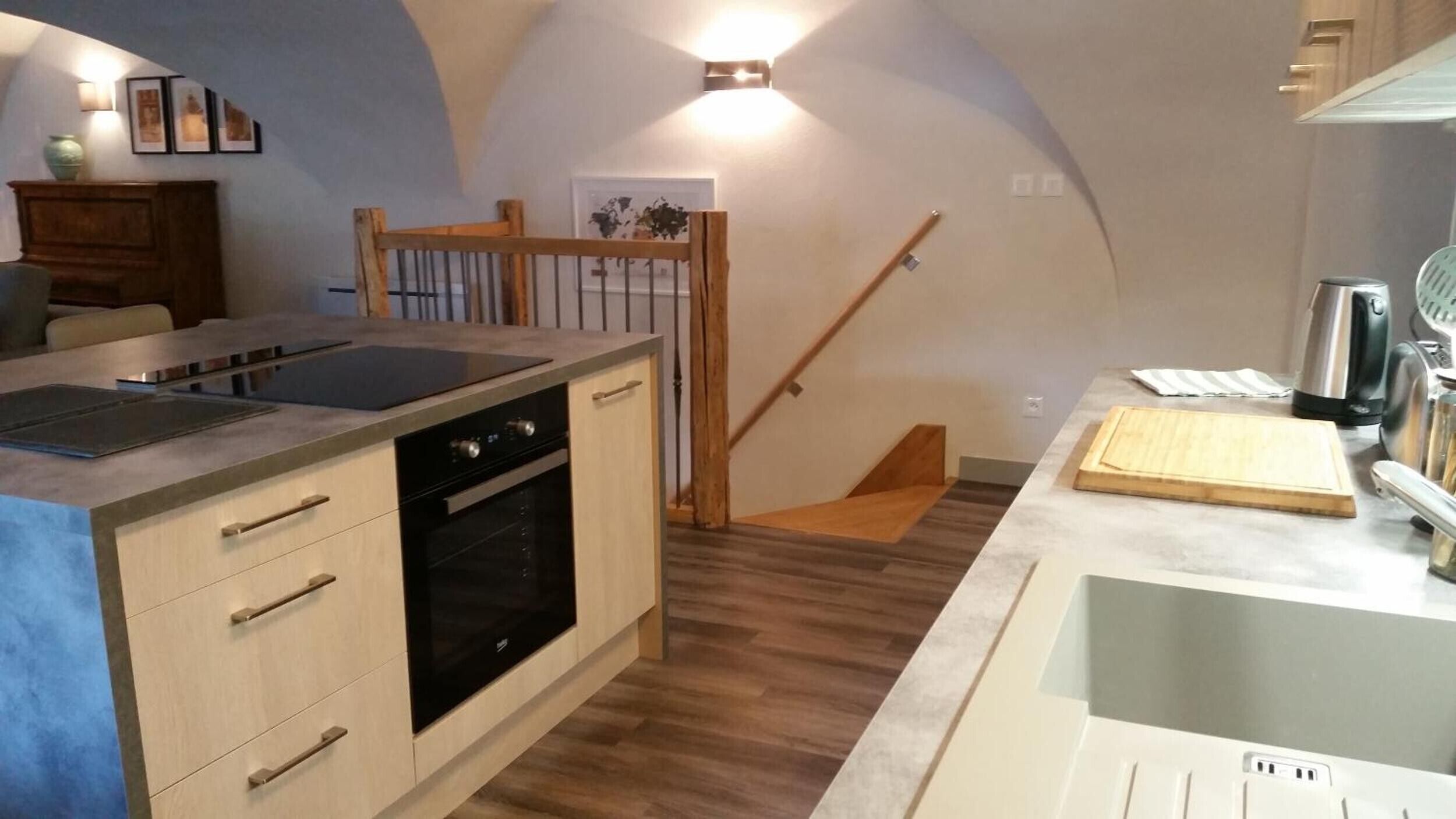 冰箱、微波炉、烤箱、炉灶